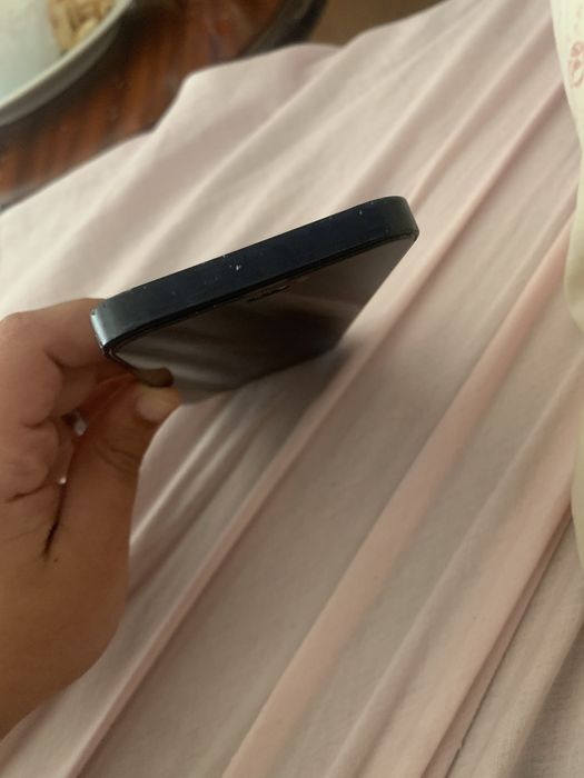 iPhone 12 Mini Vidro Traseiro Partido.