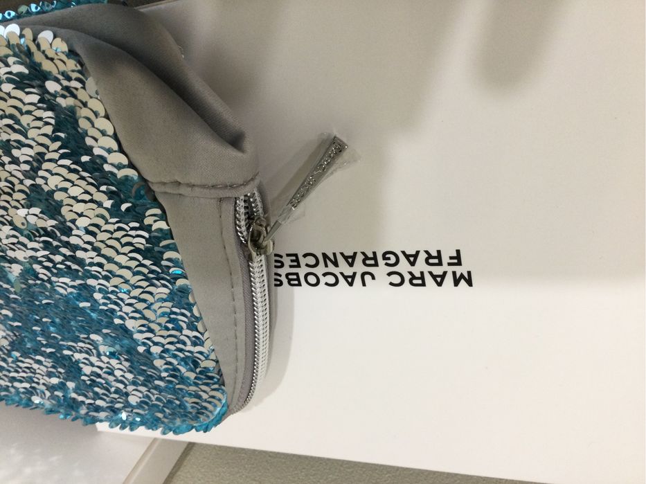 Оригінал фірмова косметичка  Marc Jacobs в коробці