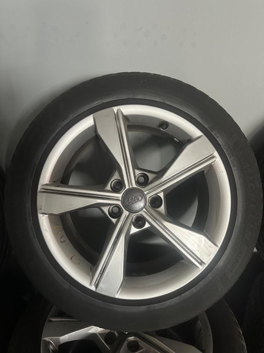 Jantes Originais Audi A4 B9 18” (2021) c/ Pneus Michelin CrossClimate