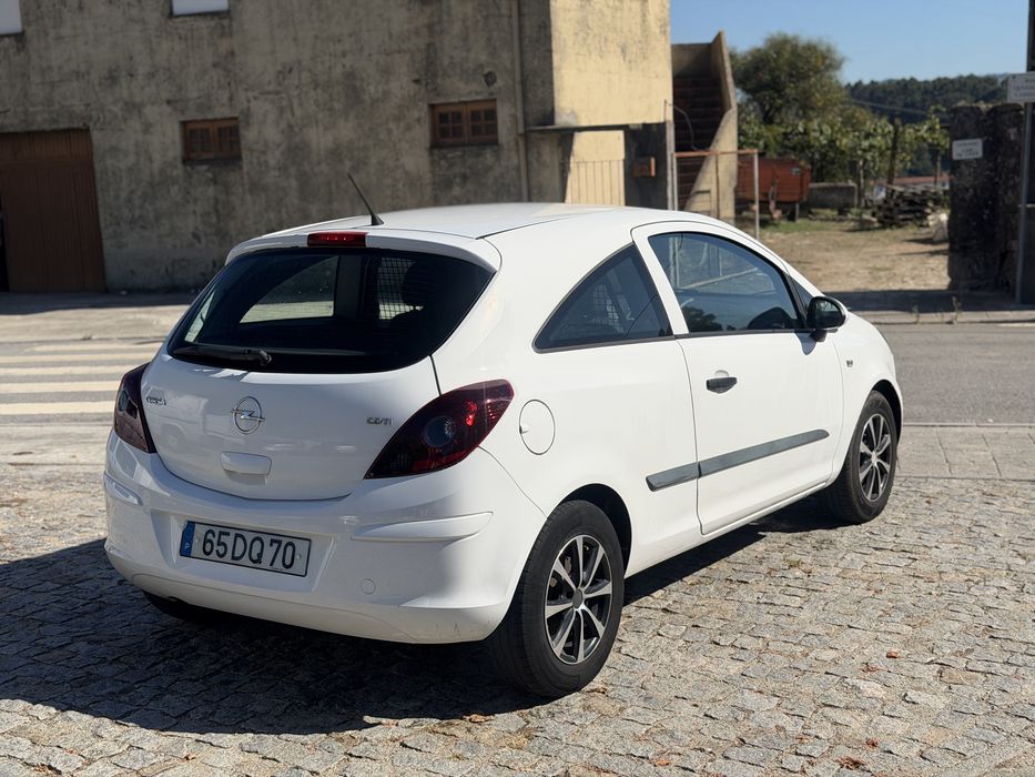 Opel corsa 1.3cdti comercial