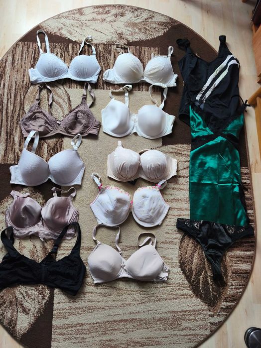 Komplet bielizny - biustonosz 80 D stringi XL - Zestaw 13 sztuk