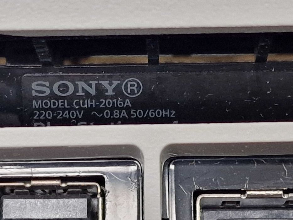 Konsola PS4 Slim PlayStation 4 Slim 500GB/ Biała/ Grade A/ 2016A/ Gwar