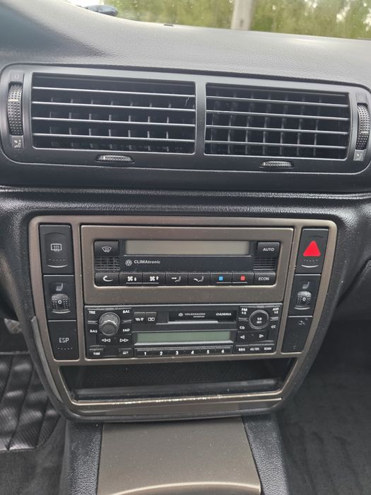 Volkswagen Passat 130 CV – 6 Velocidades – 2002