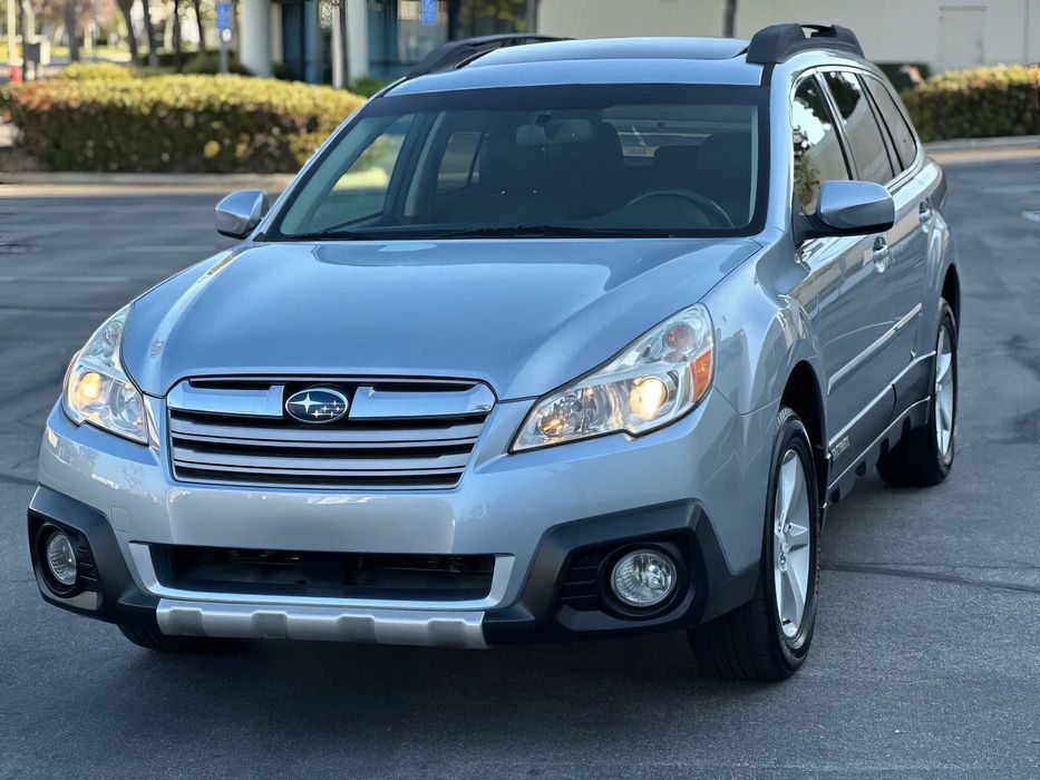 Subaru Outback Limited      2013