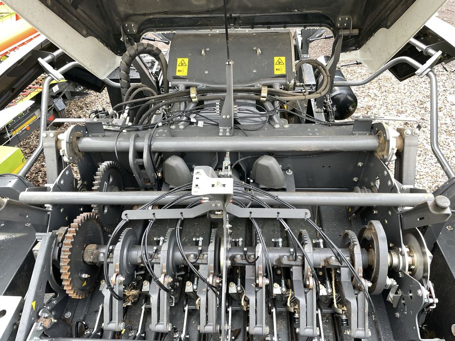 Прес підбирач CLAAS Quadrant 5300 FC Tandem
