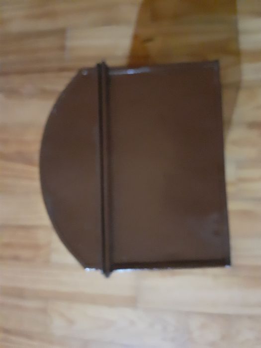 Caixa de madeira  de  pinho, 35x22x17cm.