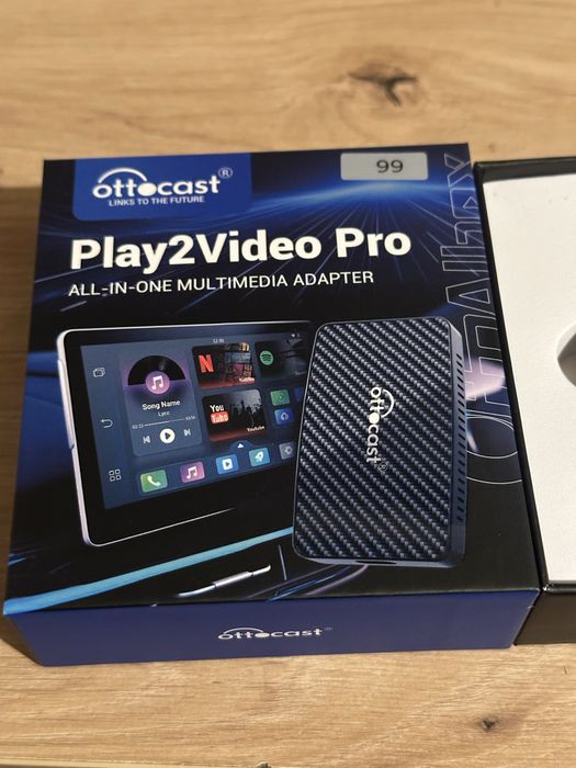 Ottocast Play2Video Pro adapter CarPlay Android Auto pilot w zestawie