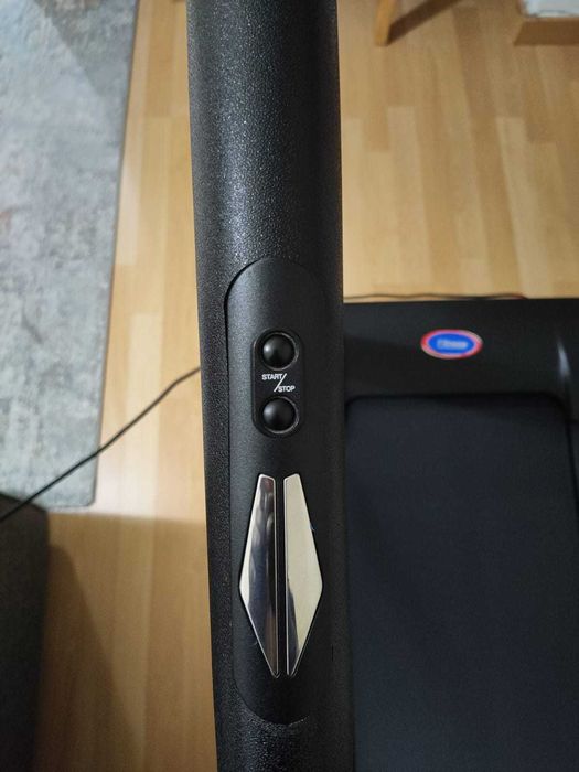 Passadeira de Corrida CLOVER FITNESS A8 (133 x 66 x 122 cm)