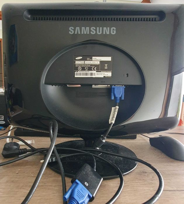 Monitor 20" Samsung 100% funcional437882376569507841