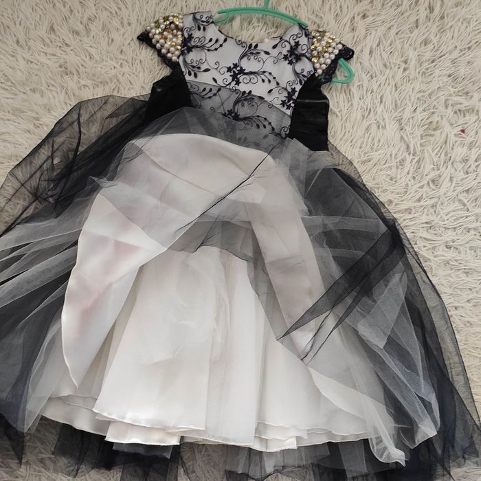 Сукня святкова дівчинці 5-6-7 років плаття