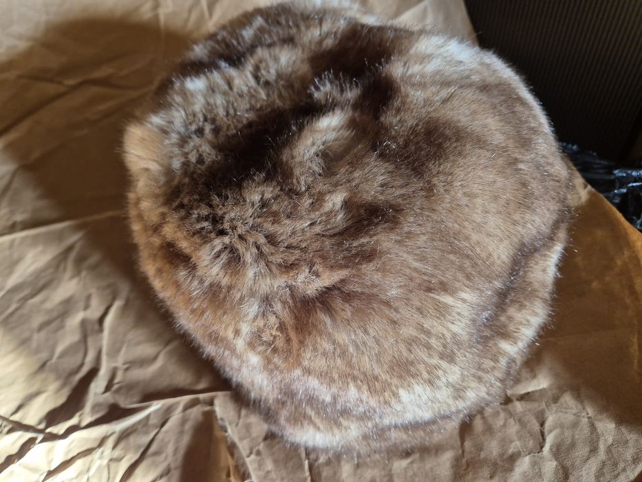 Czapka Toczek futro być może z królika 59-60/9-10/18cm opis