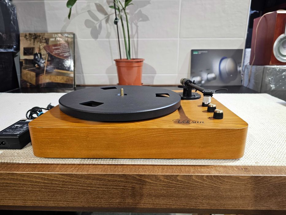 Програвач VOKSUN 1931 Bluetooth, прямий вихід на акустику