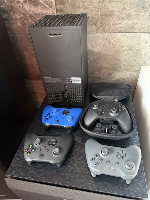 XBOX Series X. 3 pady +pad elite series 2 +1tb storage expansion