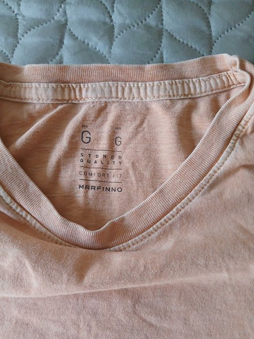 T shirt cor salmão com palmeira e pôr do sol