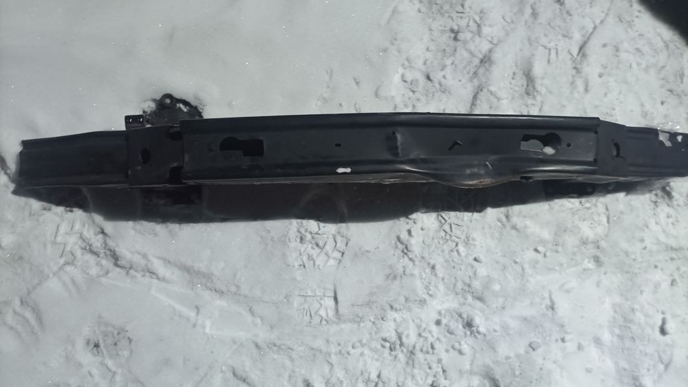 Підсилювач бампера Tesla model S 2016-2022