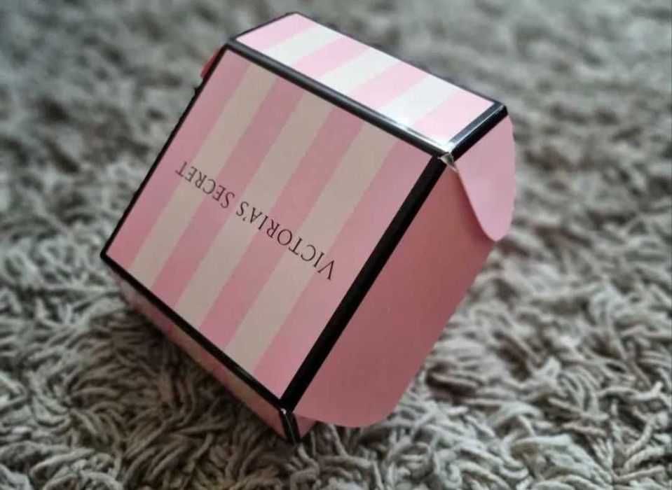 Pudełko Victoria's Secret rozmiar XS