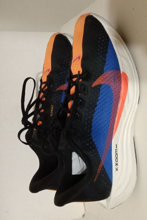 Кроссовки мужские  Nike..