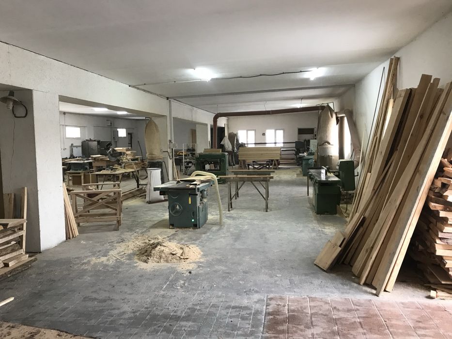 Цех по изготовлению столярных изделий и мебели
