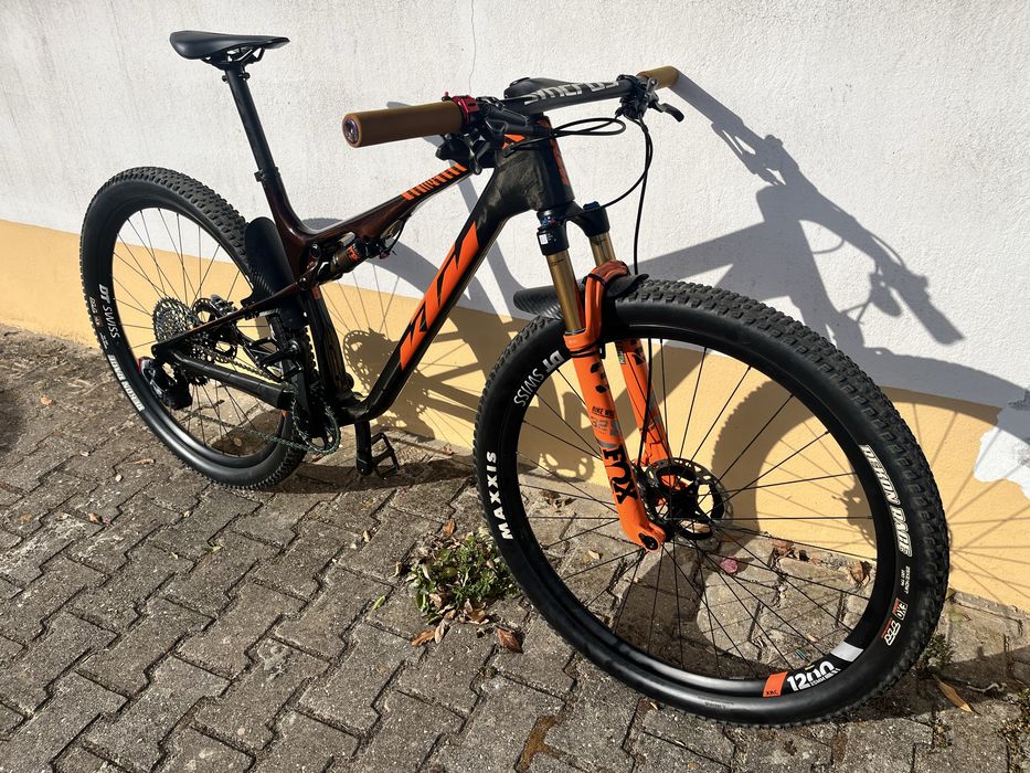 KTM Scarp MT Exonic (full carbono) - 10kg