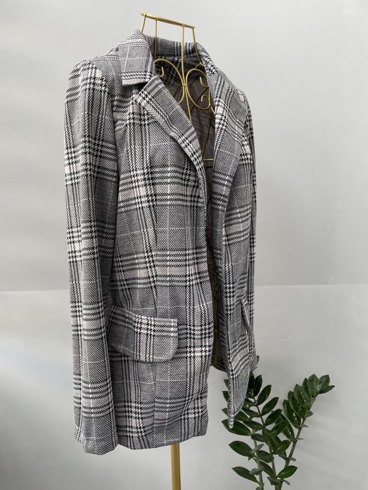 піджак в клітинку на підплічниках