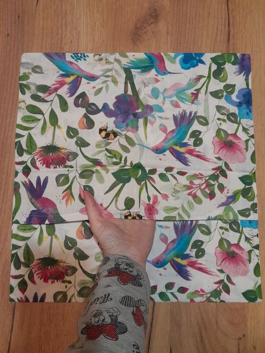 Zestaw 2 poszewki na poduszkę Kolibry i kwiaty  39x40cm