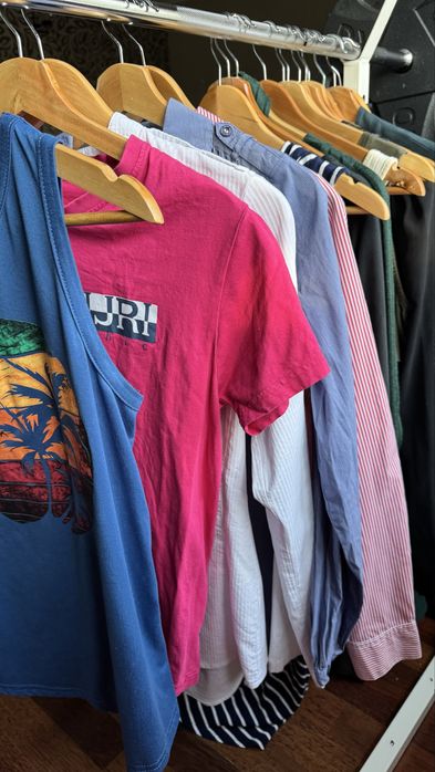 Лот жіночих речей