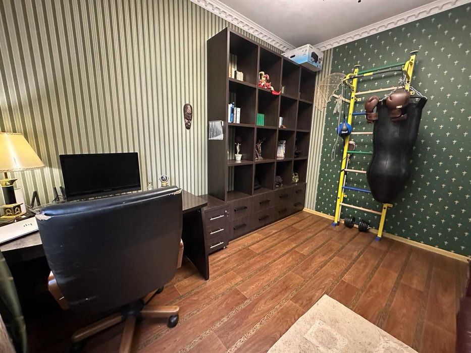 Продам КАЧЕСТВЕННЫЙ ДОМ посёлок Кирова м Ак Павлова и Ак Барабашова AB