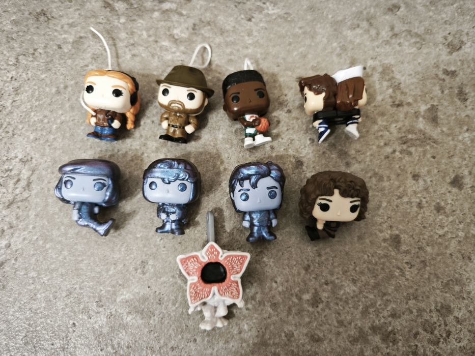 9 figurek Kinder Joy Stranger Things
