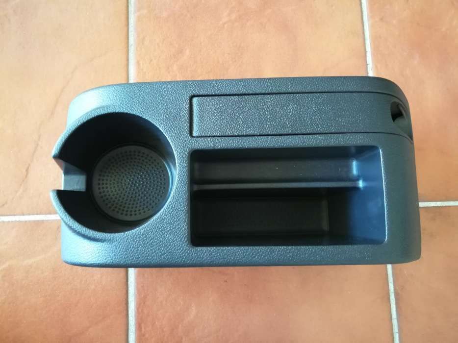 Vendo Consola VW Golf VI