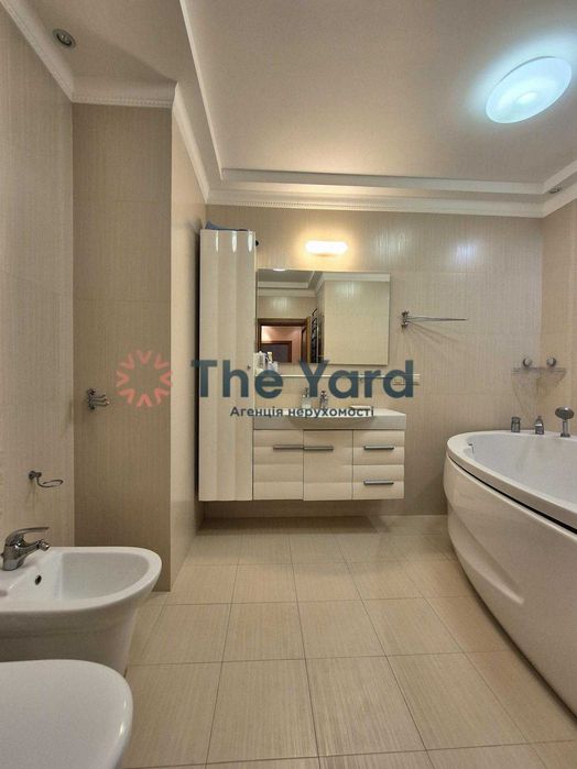 Продаж дизайнерської 5 кім. квартири вул. Гришка Михайла 9 Осокорки