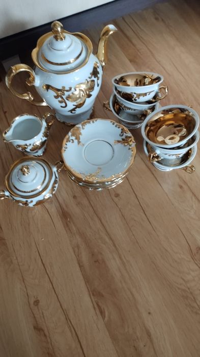 Porcelana biała ze złotem Wawel