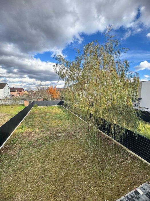 Продаж сучасного дуплексу з земельною ділянкою у Крихівцях