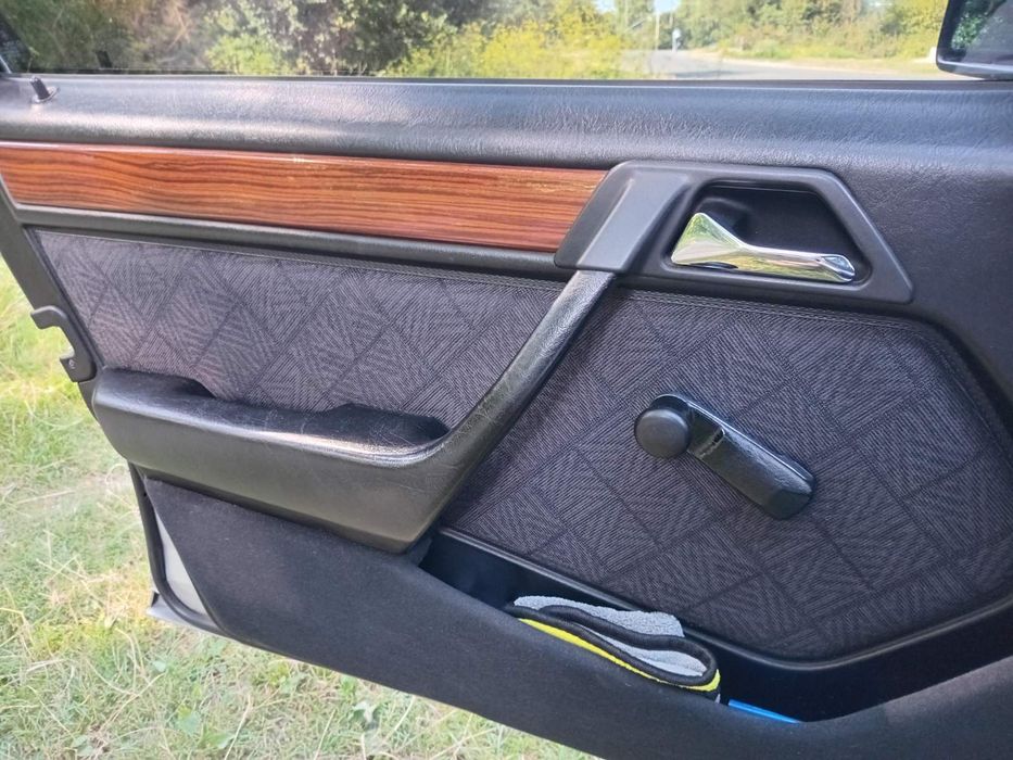 Продається Wercedes-Bens w124. Мотор 2.5.Корoбка механіка