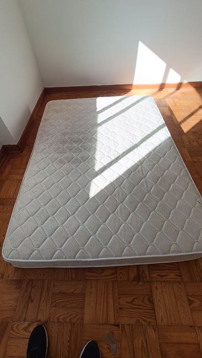 Vendo dois Colchões usados