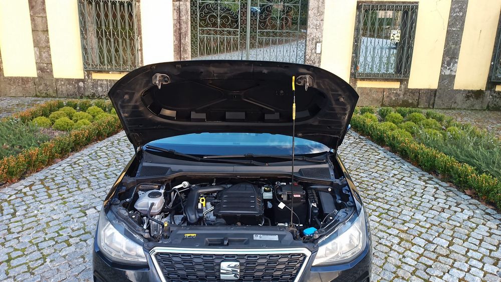 SEAT Arona 1.0 TSI 115cv –  Preto | Excelente Estado