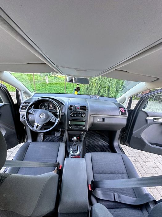 VW Touran 2011 1.4TSI бензин автомат