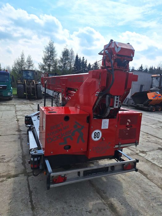 Dźwig dekarski, cieselski Bocker AHK30/1600