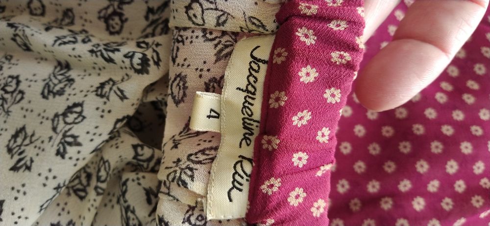 Dezenas de saias midi entre o 40 e 48