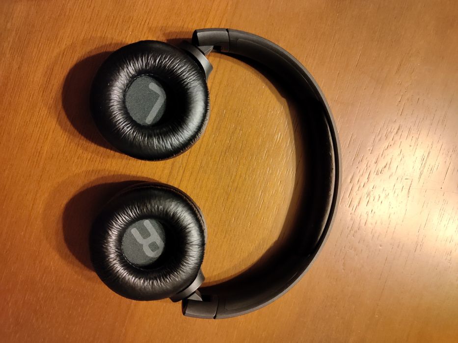 Headphones / Phones / Earphones / Auscultadores JBL