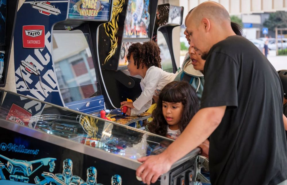 Aluguer Pinball, Sega Rally, Matraquilhos, Setas, Martelo e Arcades para Eventos | Porto