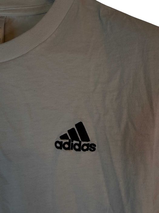 Koszulka Adidas biała z logiem m