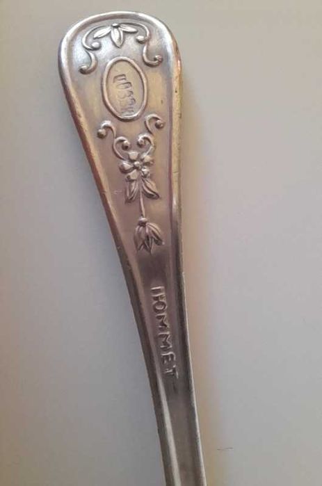 Zdobiona STARA SREBRNA solniczka z łyżeczką ZSRR CCCP kolekcja