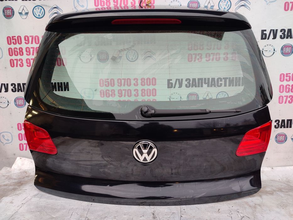 Ляда VW Tiguan чорний колір задня дверка lc9x