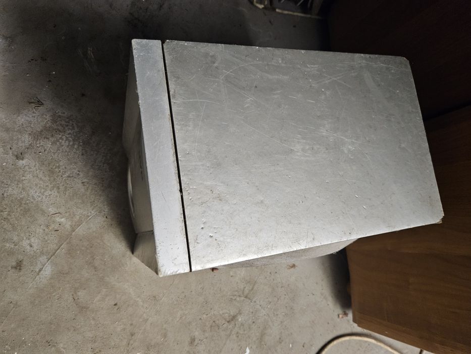 Sprzedam subwoofer jvc dużej mocy 60w