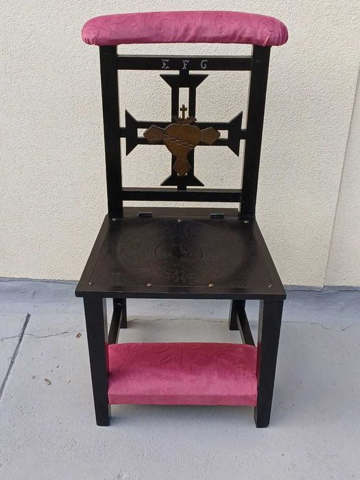 Genuflexório Antigo