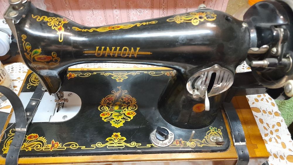 Терміново продам швейну машинку