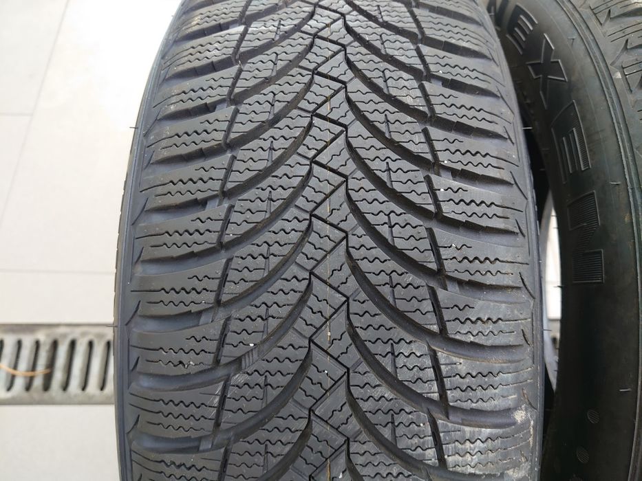 Opony zimowe Nexen Winguard 195/60 R15 2szt