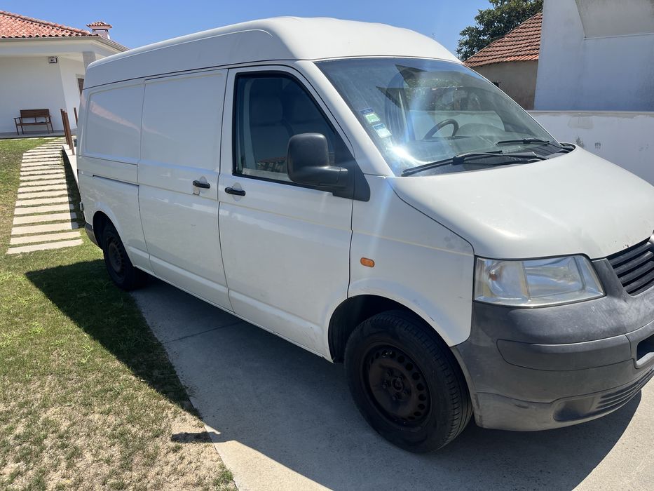 VW Transporter à Venda – Excelente Oportunidade!
