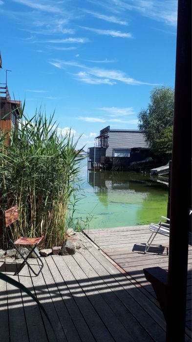 Будиночок з гаражем для човна на причалі № 2