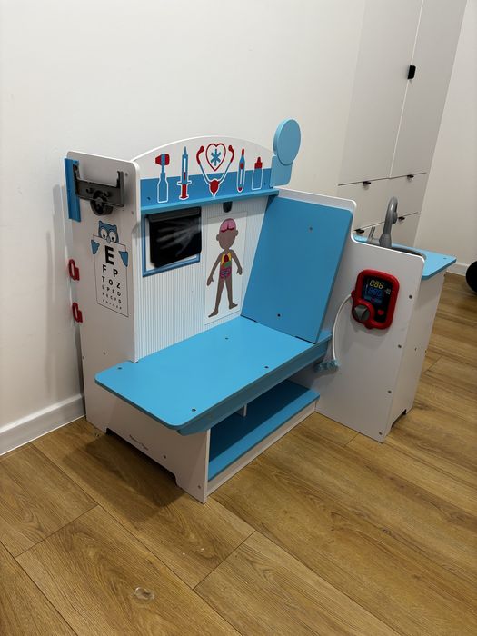Melissa And Doug Duże Centrum Medyczne zestaw lekarza
